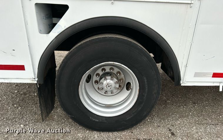 image for item KH9648 2003 Freightliner FL70  utility / service truck