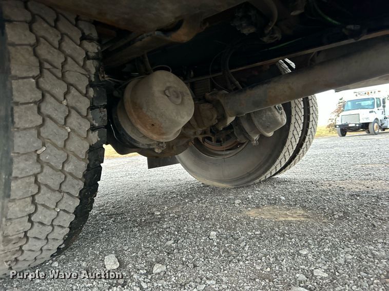 image for item KH9648 2003 Freightliner FL70  utility / service truck