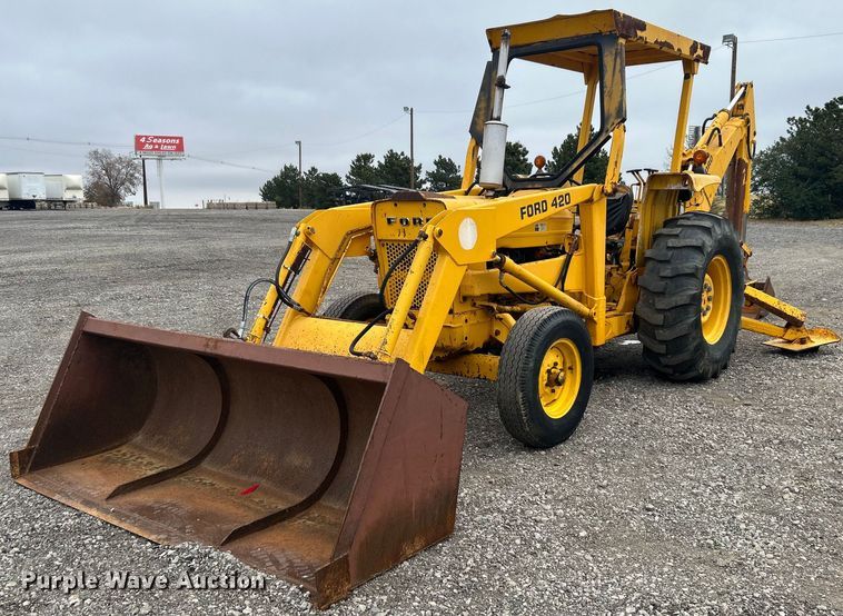 image for item KH9650 Ford 420  backhoe