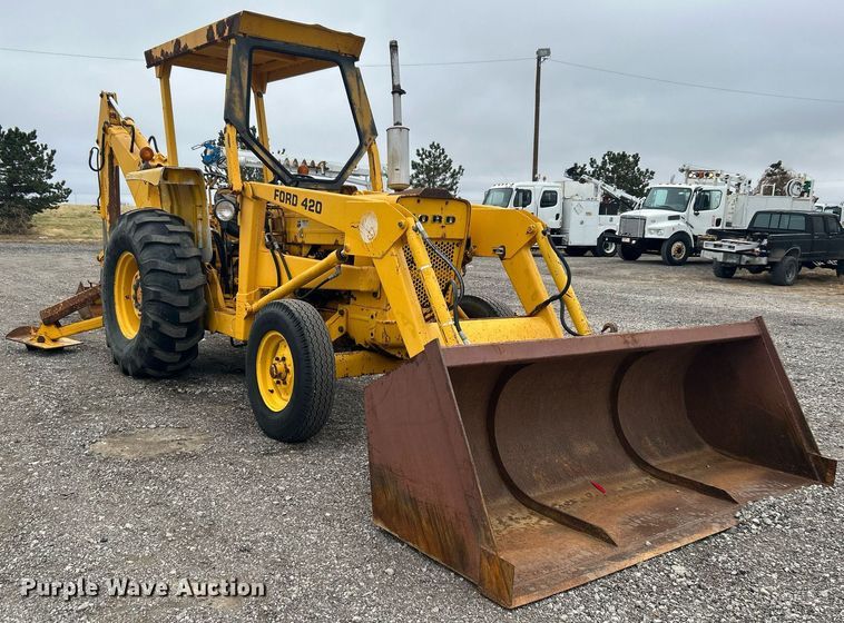 image for item KH9650 Ford 420  backhoe