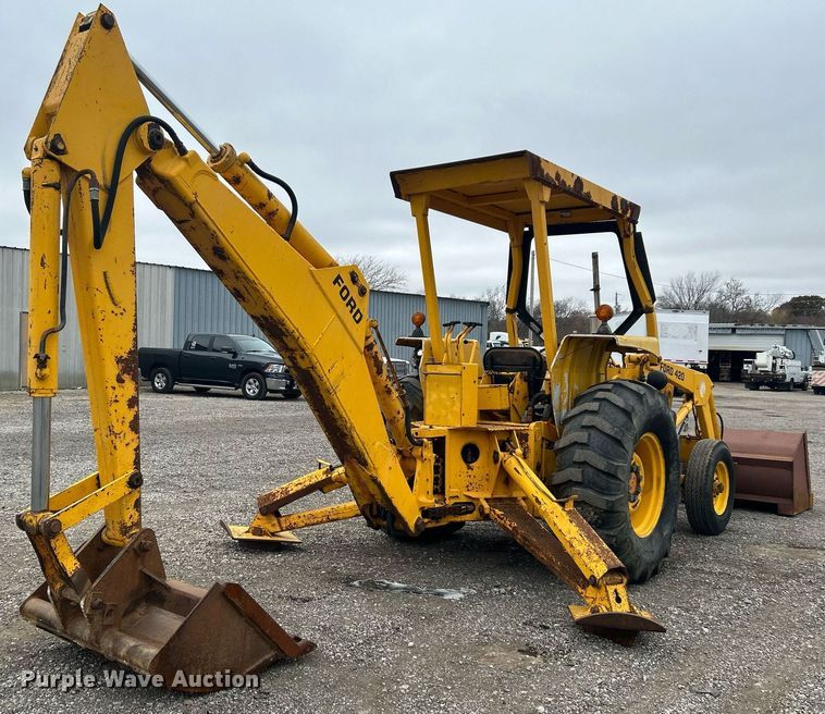 image for item KH9650 Ford 420  backhoe
