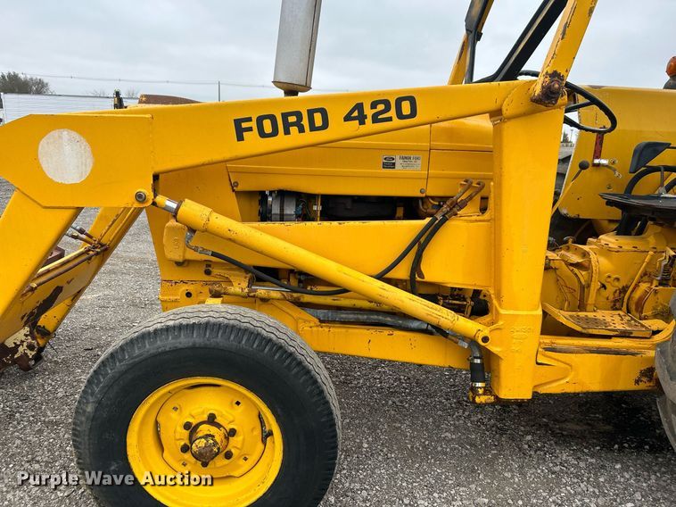 image for item KH9650 Ford 420  backhoe