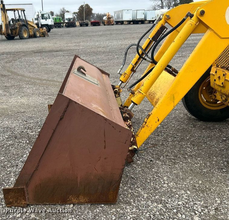 image for item KH9650 Ford 420  backhoe