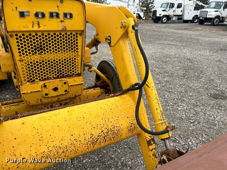 image for item KH9650 Ford 420  backhoe
