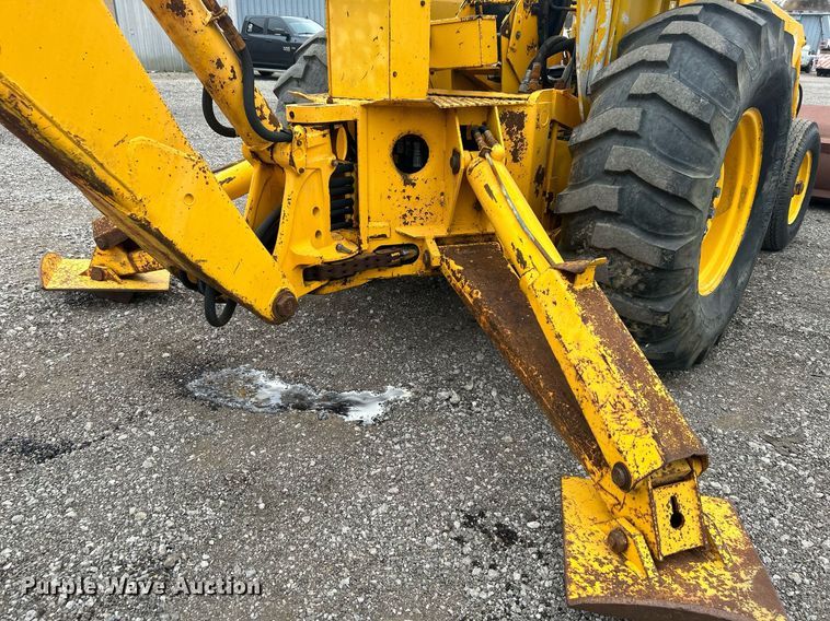 image for item KH9650 Ford 420  backhoe