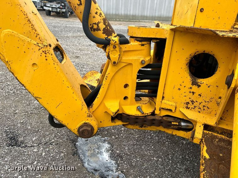 image for item KH9650 Ford 420  backhoe