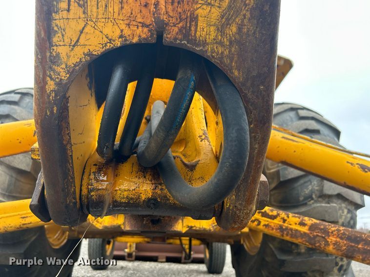 image for item KH9650 Ford 420  backhoe