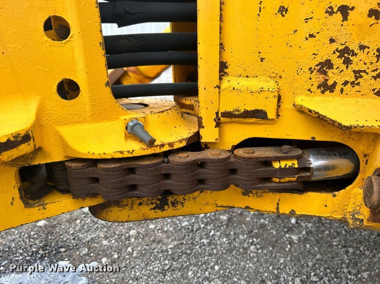 image for item KH9650 Ford 420  backhoe