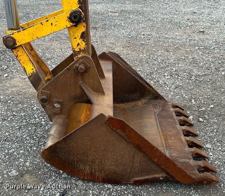 image for item KH9650 Ford 420  backhoe