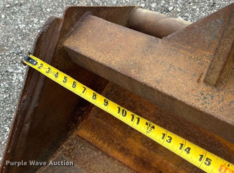 image for item KH9650 Ford 420  backhoe