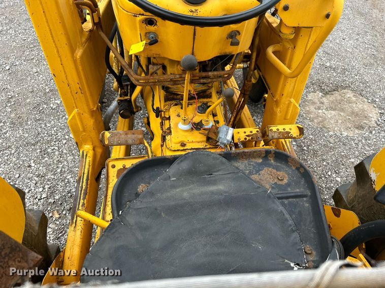 image for item KH9650 Ford 420  backhoe