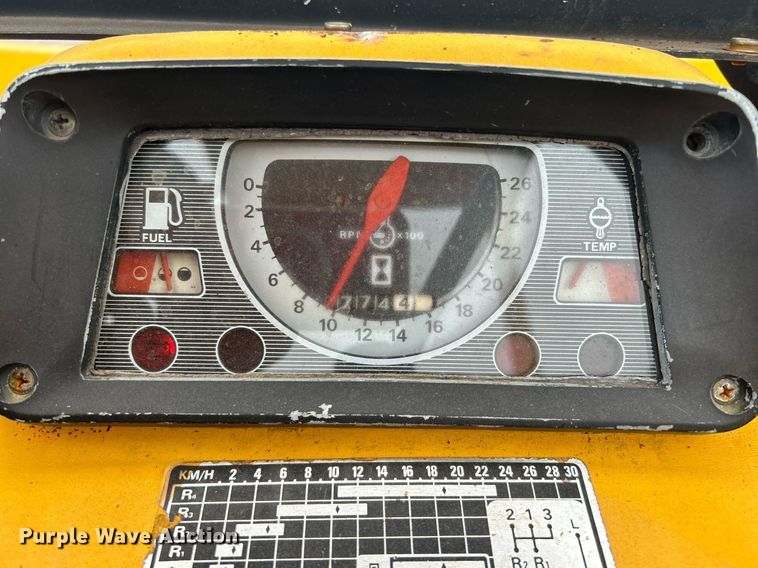 image for item KH9650 Ford 420  backhoe