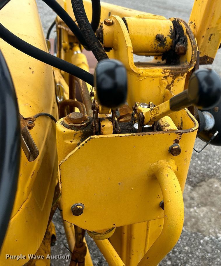 image for item KH9650 Ford 420  backhoe