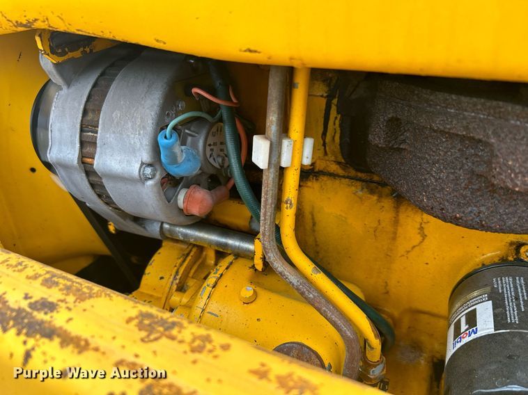 image for item KH9650 Ford 420  backhoe