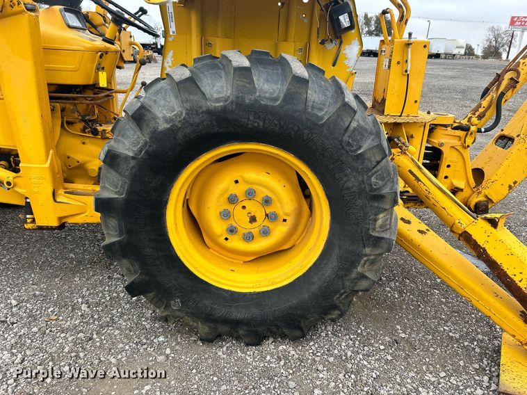 image for item KH9650 Ford 420  backhoe