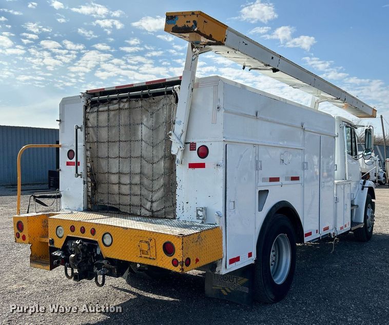 image for item KH9654 2000 Freightliner FL70  utility / service truck