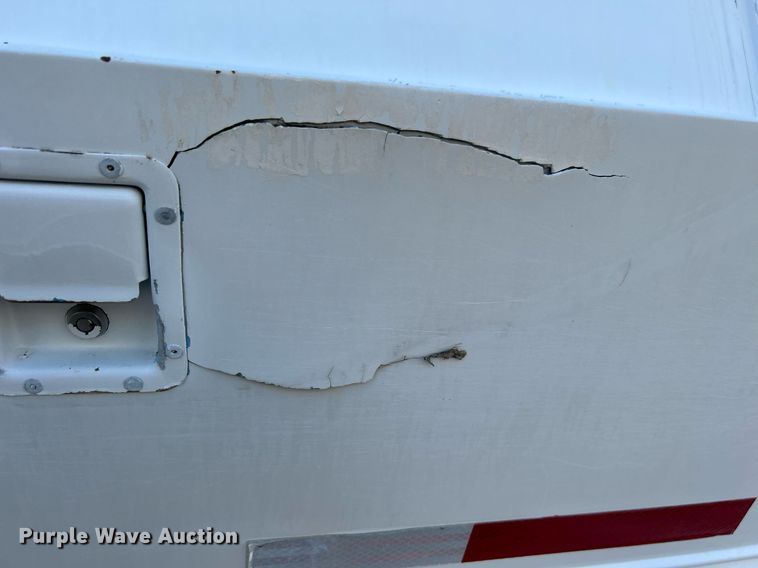 image for item KH9654 2000 Freightliner FL70  utility / service truck