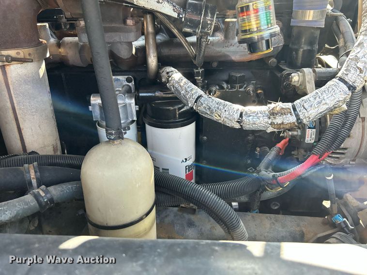 image for item KH9654 2000 Freightliner FL70  utility / service truck