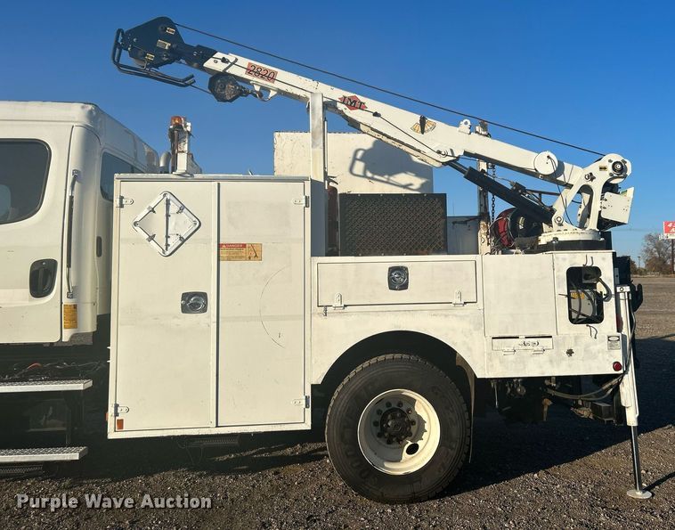 image for item KH9660 2013 Freightliner 108SD  utility / service truck