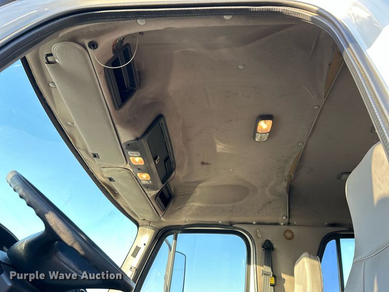 image for item KH9660 2013 Freightliner 108SD  utility / service truck