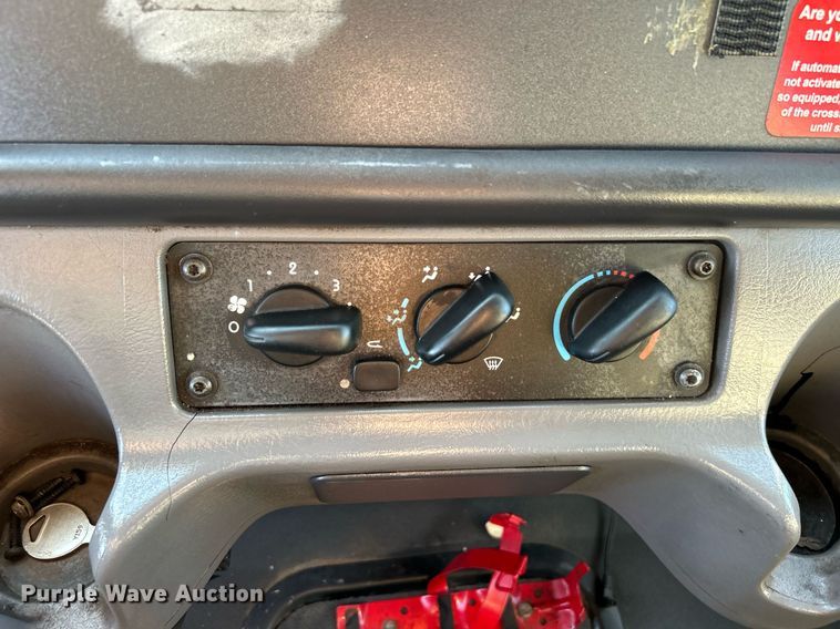 image for item KH9660 2013 Freightliner 108SD  utility / service truck