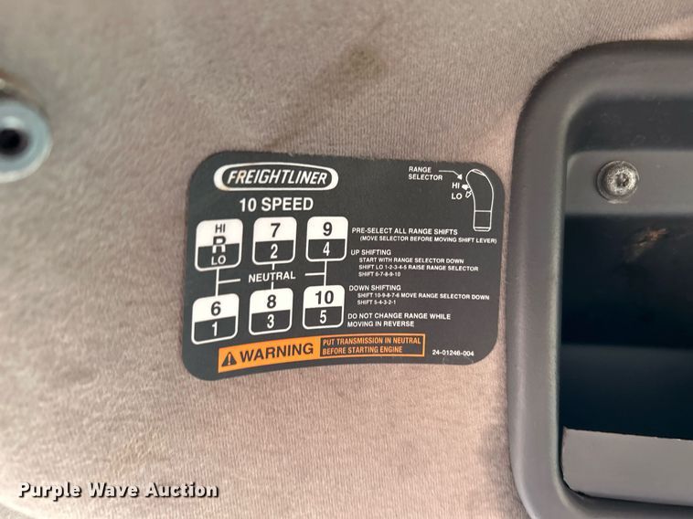 image for item KH9660 2013 Freightliner 108SD  utility / service truck