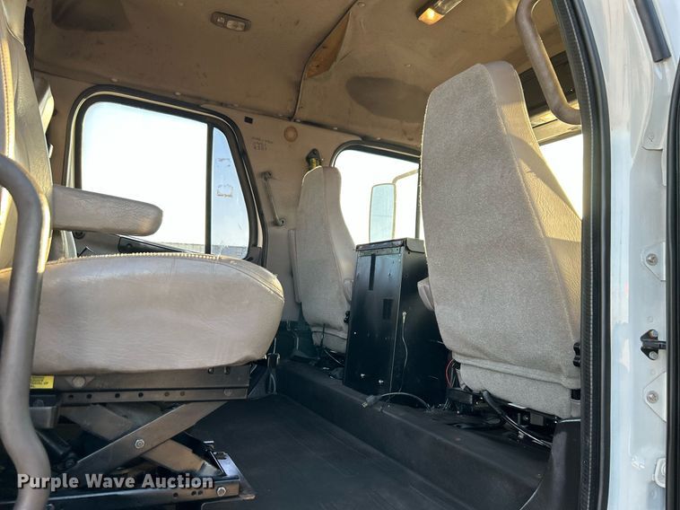 image for item KH9660 2013 Freightliner 108SD  utility / service truck