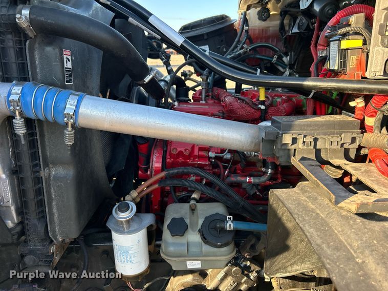 image for item KH9660 2013 Freightliner 108SD  utility / service truck