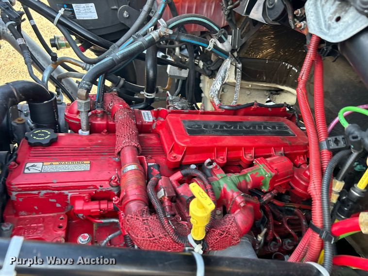 image for item KH9660 2013 Freightliner 108SD  utility / service truck