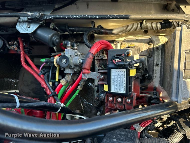 image for item KH9660 2013 Freightliner 108SD  utility / service truck