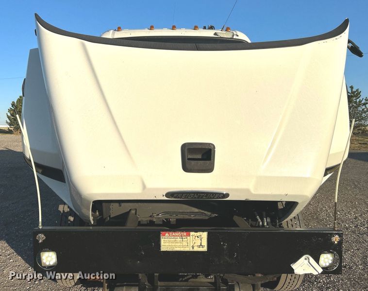 image for item KH9660 2013 Freightliner 108SD  utility / service truck