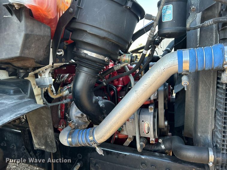 image for item KH9660 2013 Freightliner 108SD  utility / service truck