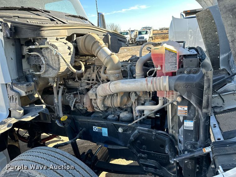 image for item KT9111 2021 Kenworth T880  dump truck