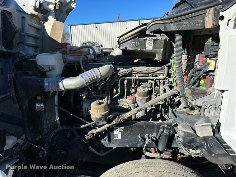 image for item KT9111 2021 Kenworth T880  dump truck