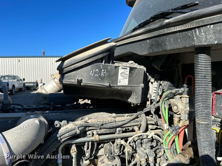 image for item KT9111 2021 Kenworth T880  dump truck