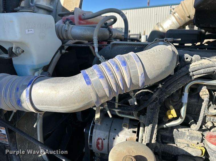 image for item KT9111 2021 Kenworth T880  dump truck