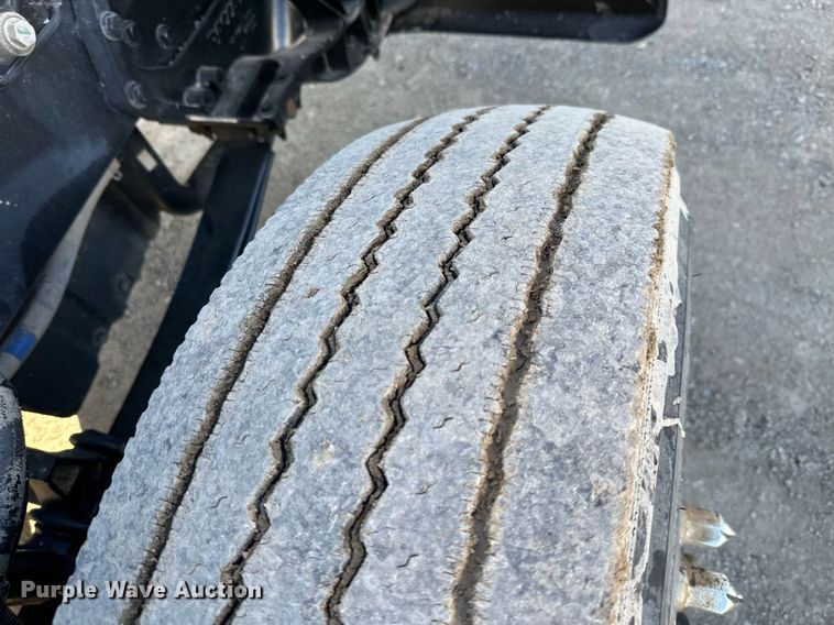 image for item KT9111 2021 Kenworth T880  dump truck