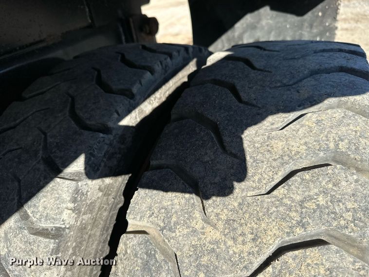 image for item KT9111 2021 Kenworth T880  dump truck