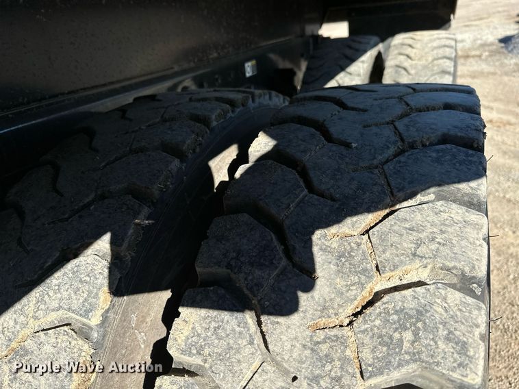 image for item KT9111 2021 Kenworth T880  dump truck