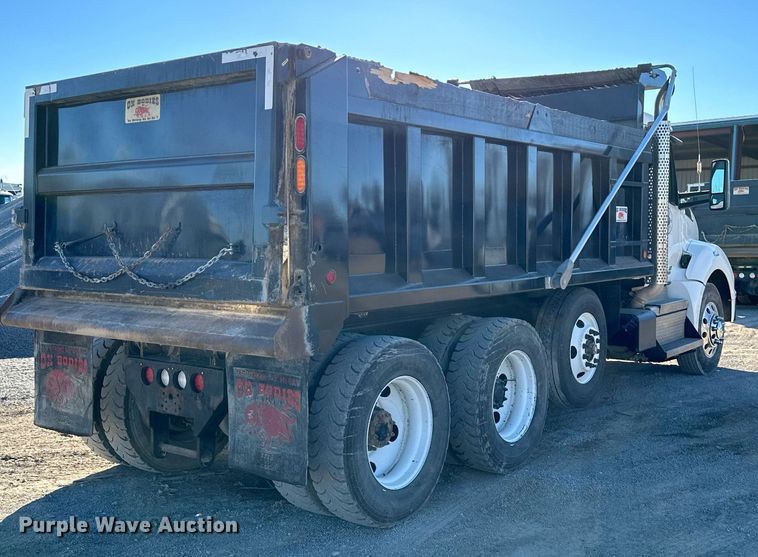 image for item KT9112 2021 Kenworth T880  dump truck