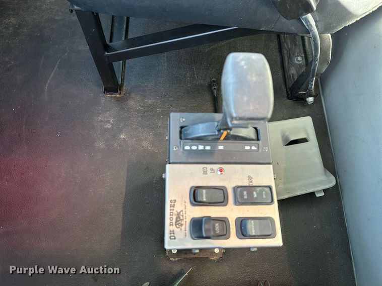 image for item KT9112 2021 Kenworth T880  dump truck