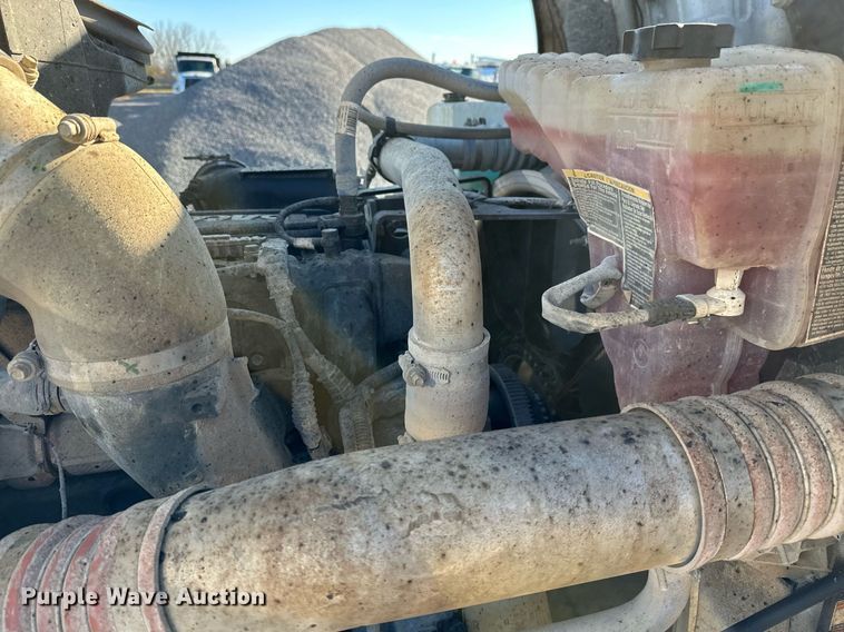 image for item KT9112 2021 Kenworth T880  dump truck