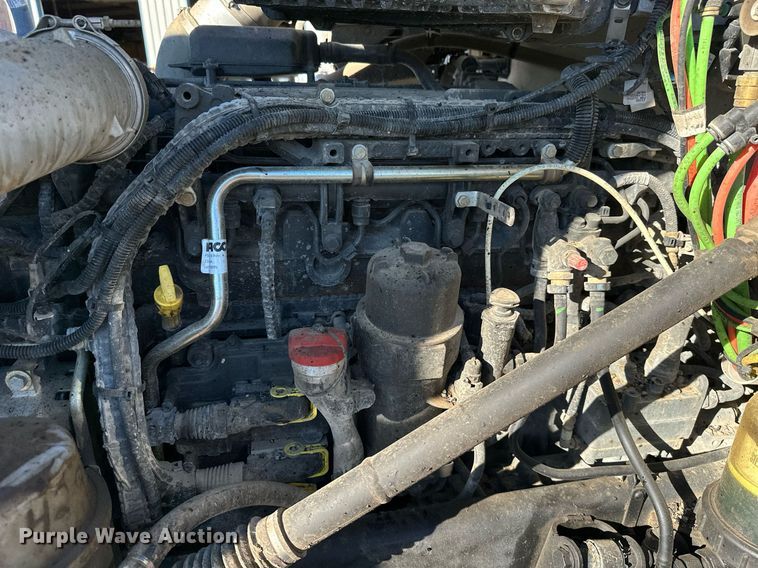 image for item KT9112 2021 Kenworth T880  dump truck