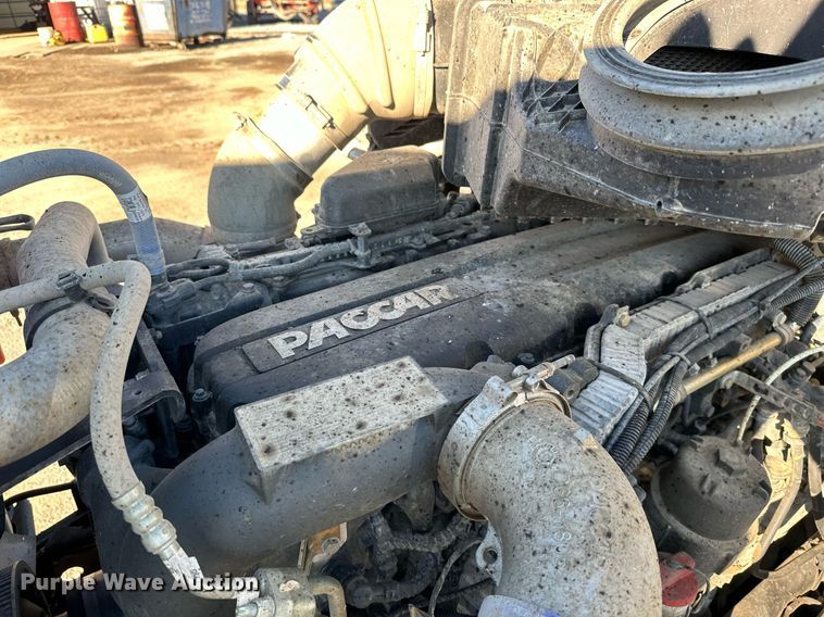 image for item KT9112 2021 Kenworth T880  dump truck