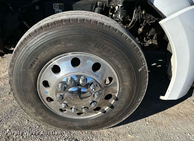 image for item KT9112 2021 Kenworth T880  dump truck