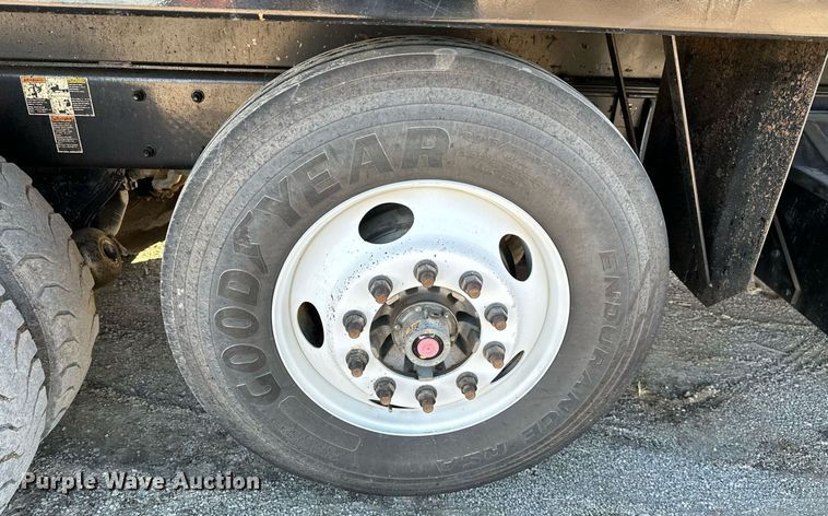 image for item KT9112 2021 Kenworth T880  dump truck