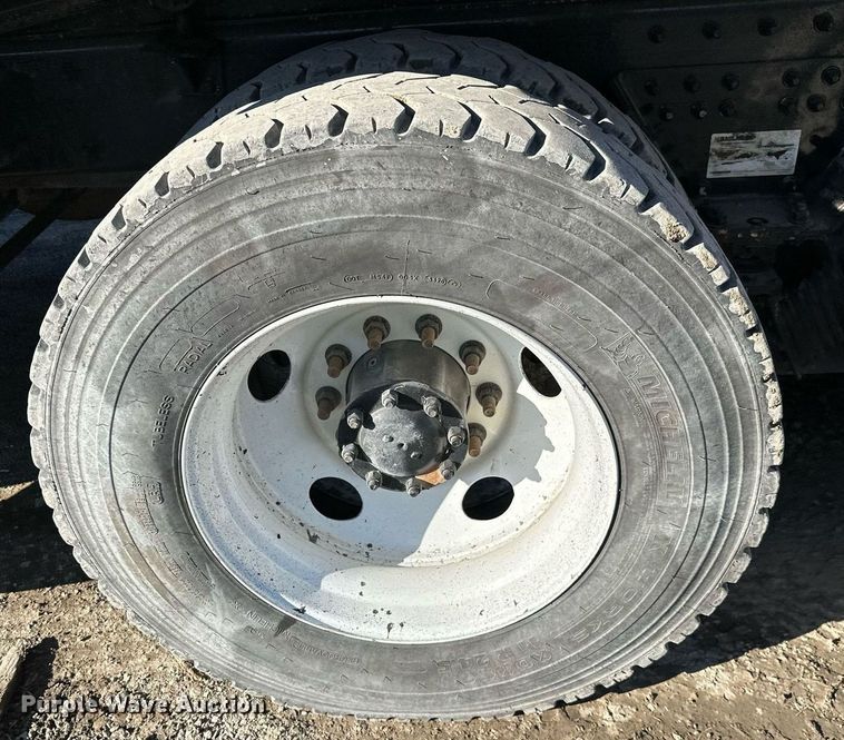 image for item KT9112 2021 Kenworth T880  dump truck