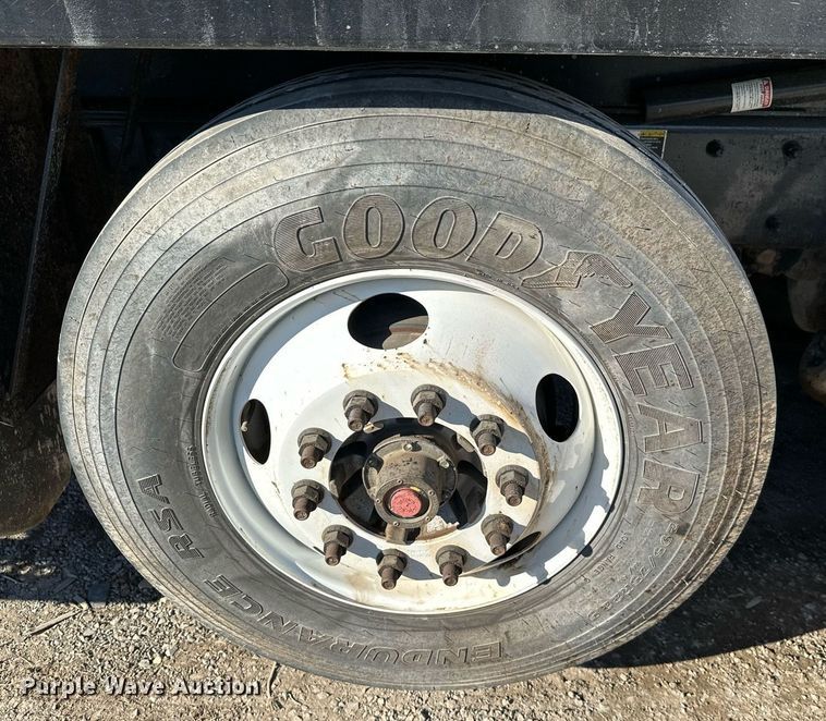 image for item KT9112 2021 Kenworth T880  dump truck