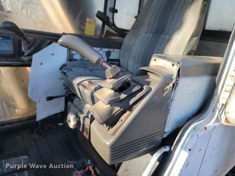 image for item KT9954 1993 Link Belt LS2700CII  excavator