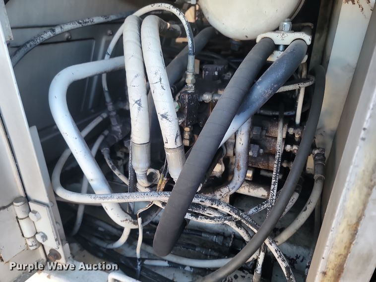 image for item KT9954 1993 Link Belt LS2700CII  excavator